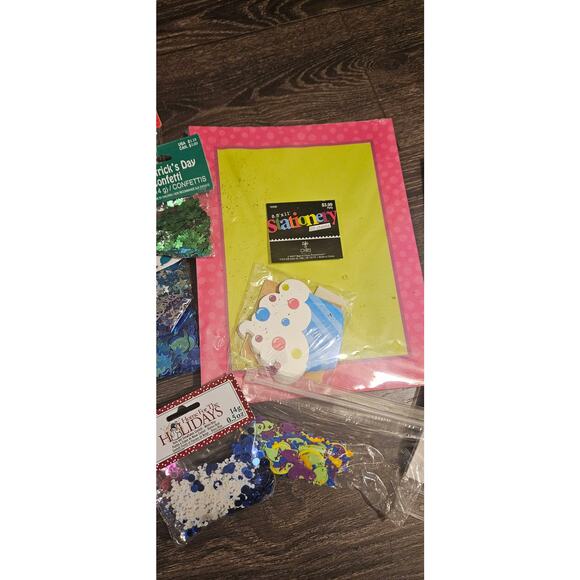 Scrapbook crafting paper crafts bundle NEW - Picture 3 of 4